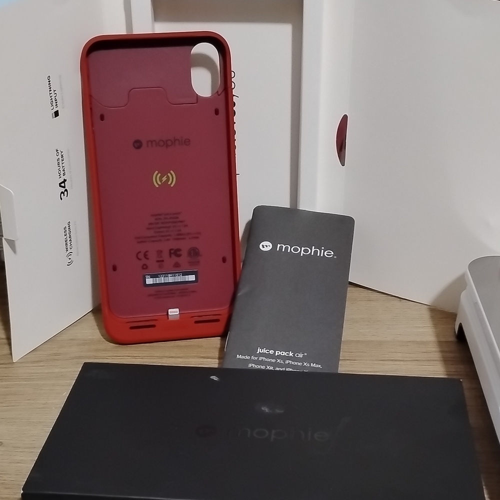 Mophie Red Juice Pack Air for iPhone